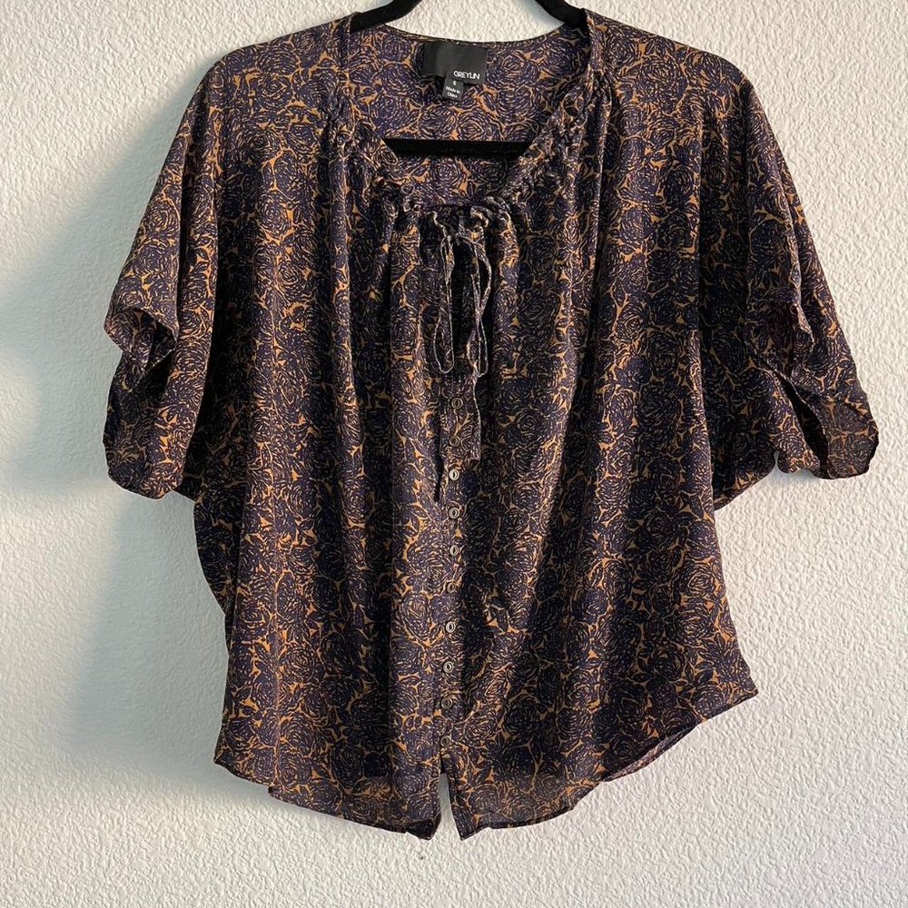 Greylin Navy and Mustard Printed Silk Blouse Size Small